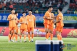 5连胜+0失球领跑！厦门6-0三明追平闽超最大分差，江泽源戴帽
